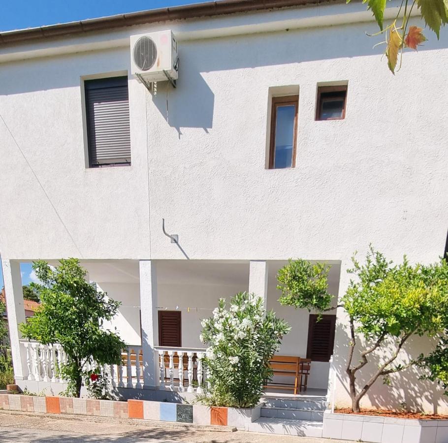 Holiday Home Jukic Pr Seline Kültér fotó